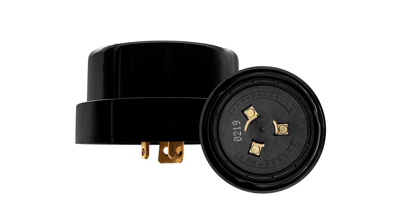 street-light-shorting-cap.jpg